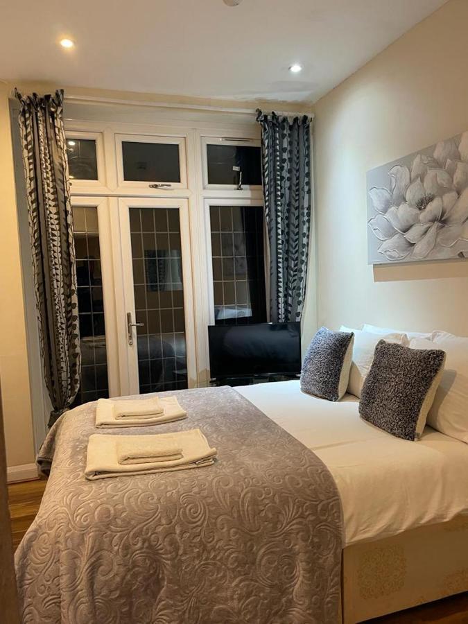 Anazing 2 - North East - Chingford Apartment