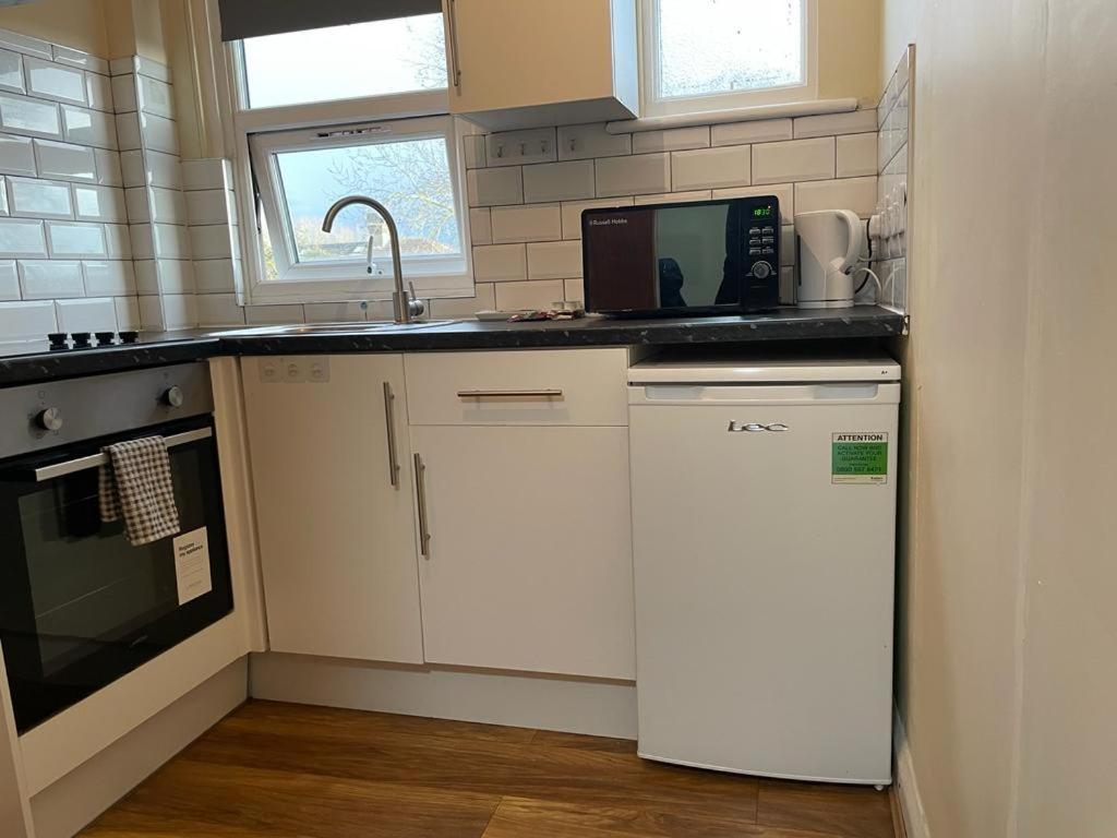 Anazing 2 - North East - Chingford Apartment