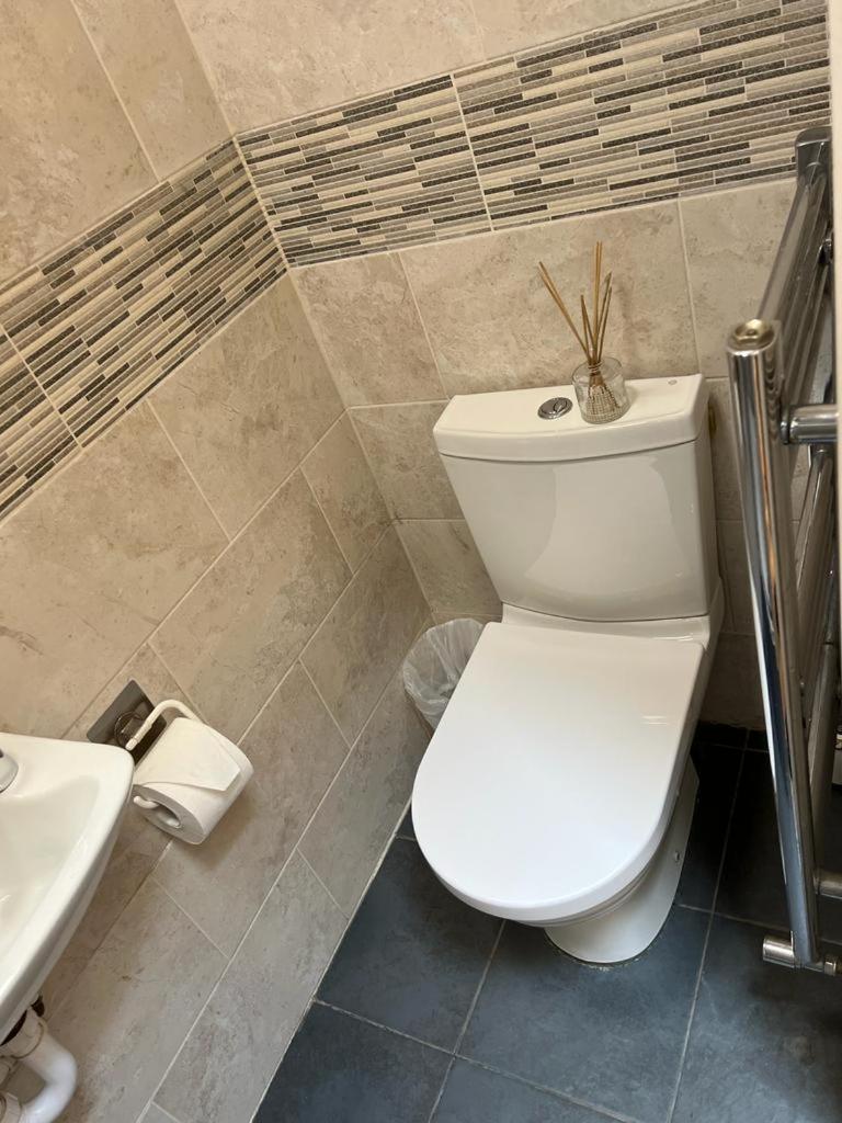 Anazing 2 - North East - Chingford Apartment *